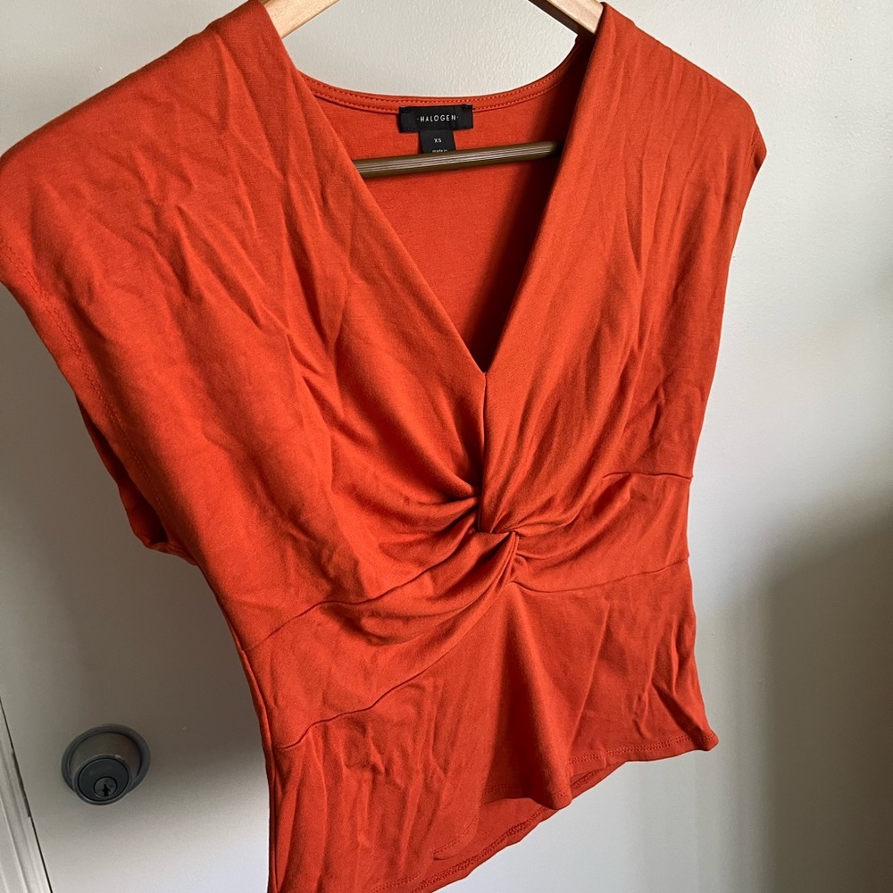 Twist knit top